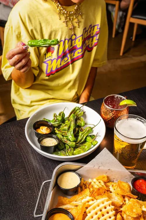 Title 9 Sports Grill